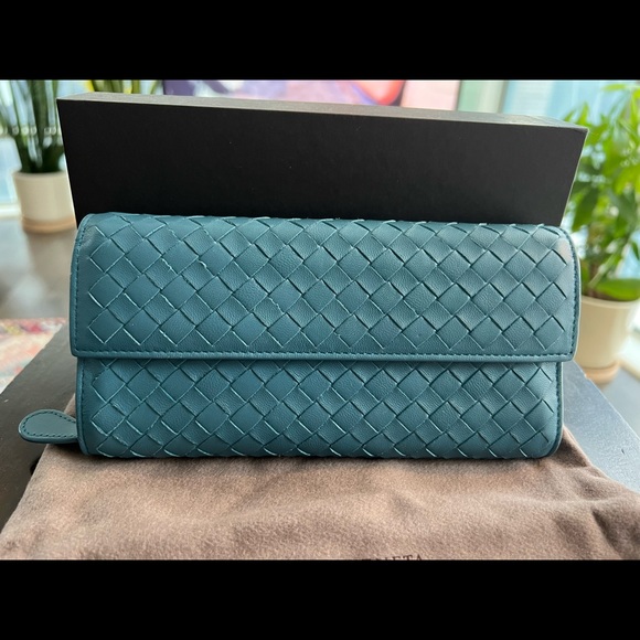BOTTEGA VENETA Woven Leather Long Wallet - Picture 2 of 8